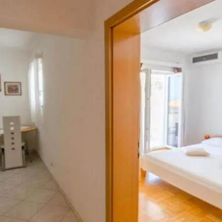 Διαμέρισμα Bandalo - One Bedroom With Balcony Ποντστράνα