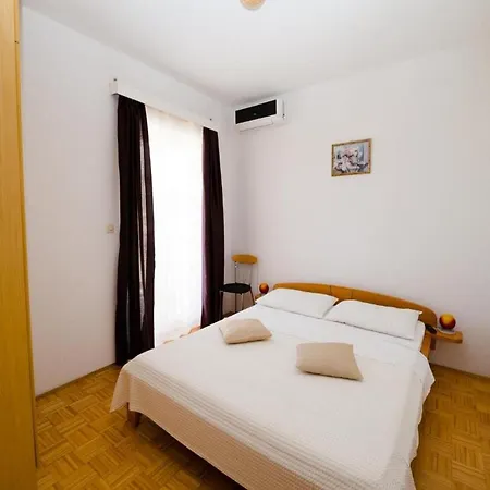 Bandalo - One Bedroom With Balcony *